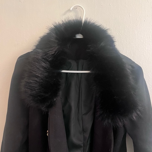 Elegant Couture Coat - Picture 5 of 16